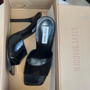 Steve Madden Signal Black Patent Slip on heels